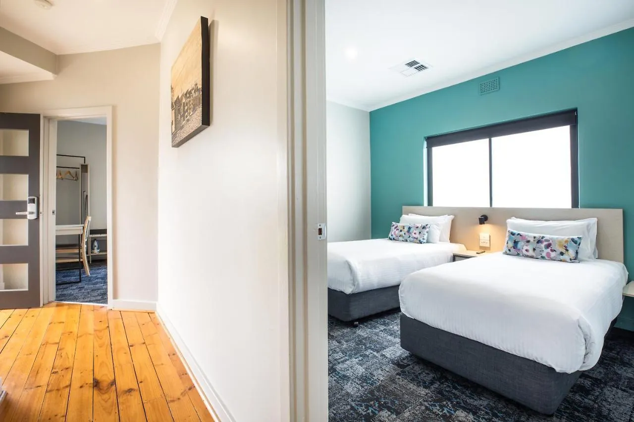 Hotel Nightcap At Watermark Glenelg Adelaide